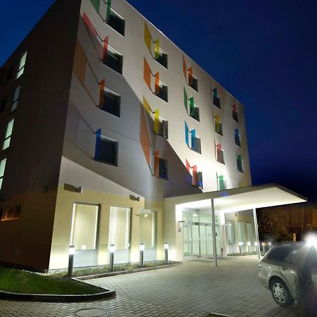 Hotel Euro Pardubice Kültér fotó