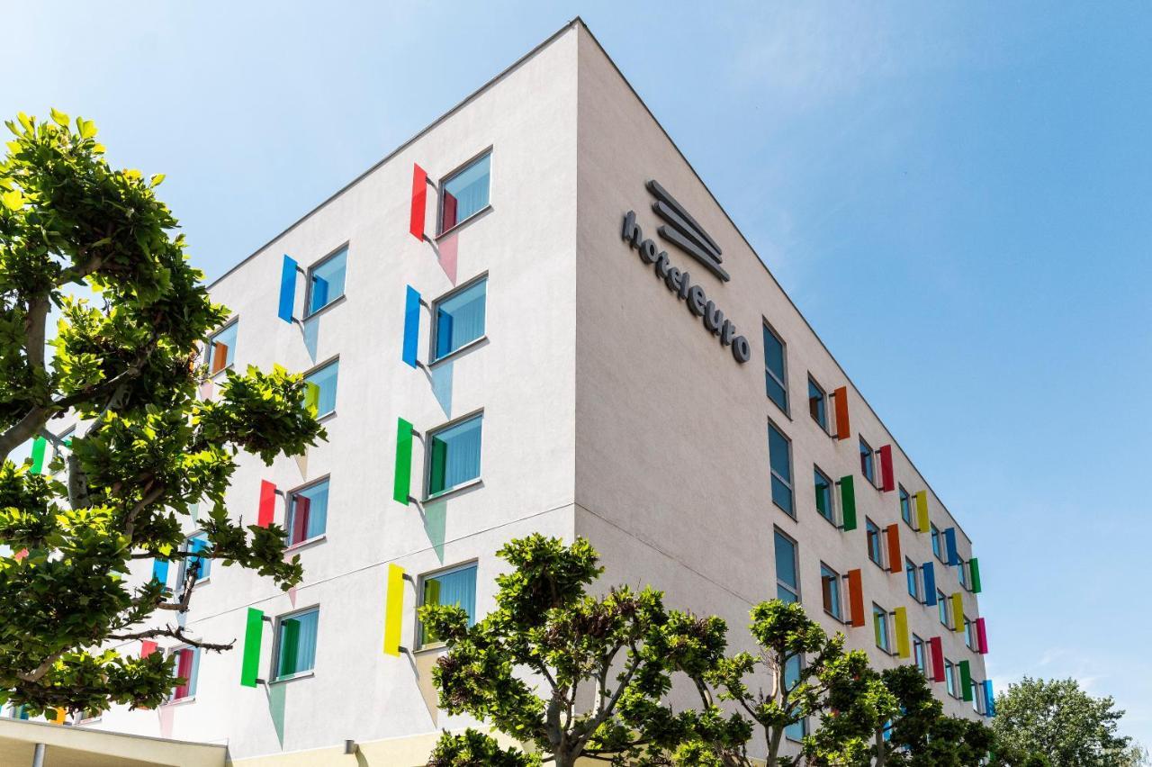 Hotel Euro Pardubice Kültér fotó