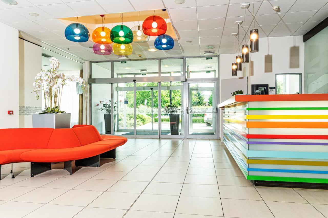 Hotel Euro Pardubice Kültér fotó